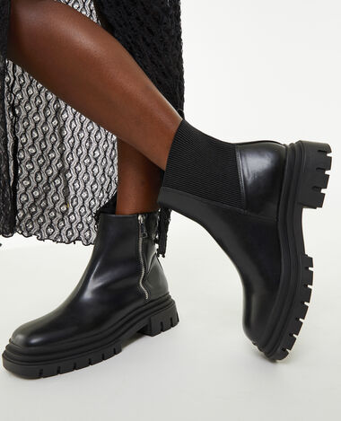 Boots semelles crantées bouts carrés noir - Pimkie