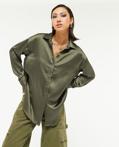 Chemise oversize en satin vert kaki - Pimkie