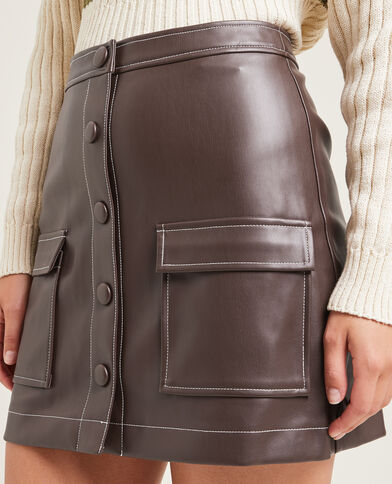 Jupe courte boutonnée en simili cuir taupe - Pimkie