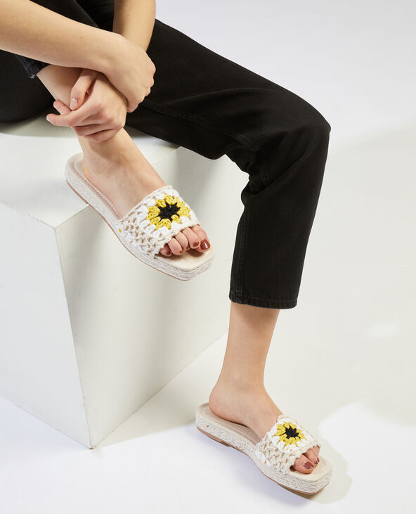 Sandales en crochet fleur beige - Pimkie