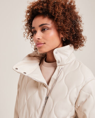 Blouson matelassé en simili cuir blanc cassé - Pimkie