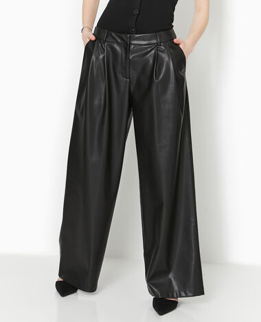 Pantalon large avec pinces en simili noir - Pimkie