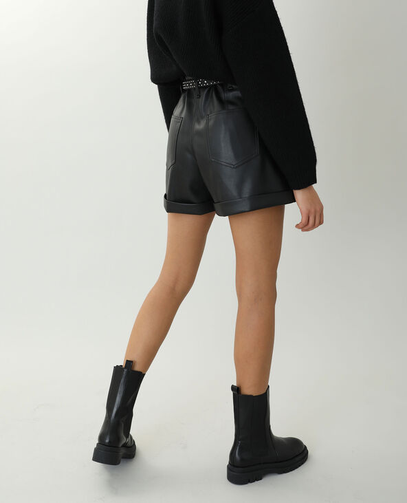 Short en simili cuir