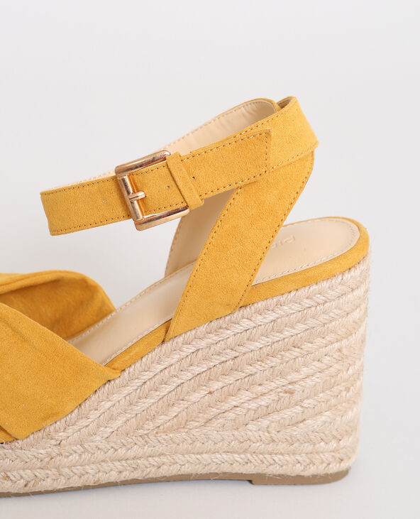 Sandales compensées jaune sale