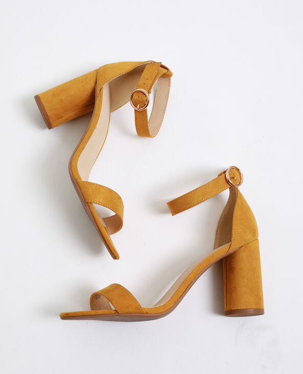 Sandale a talon jaune new arrivals