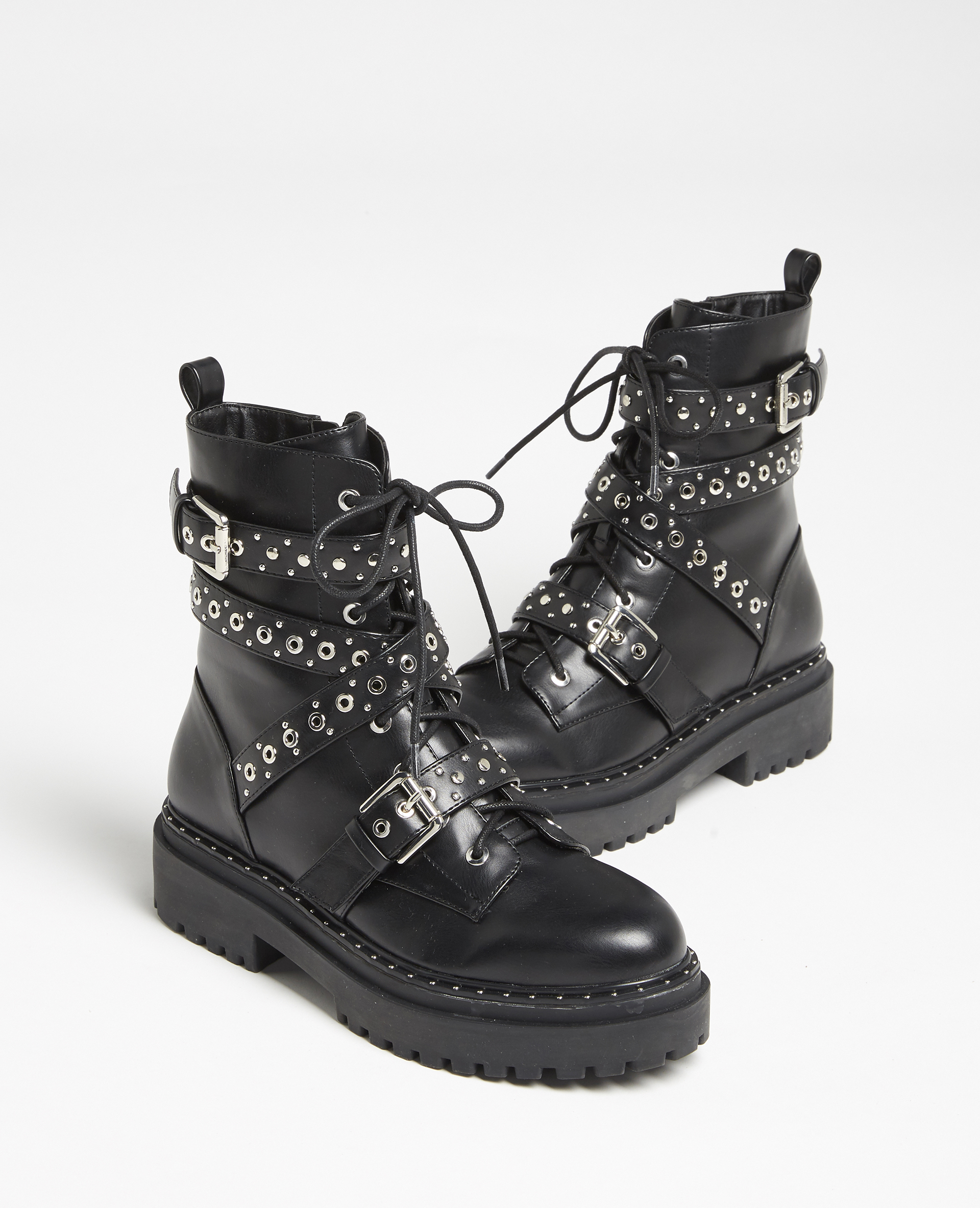 bottines femme noir cloutées