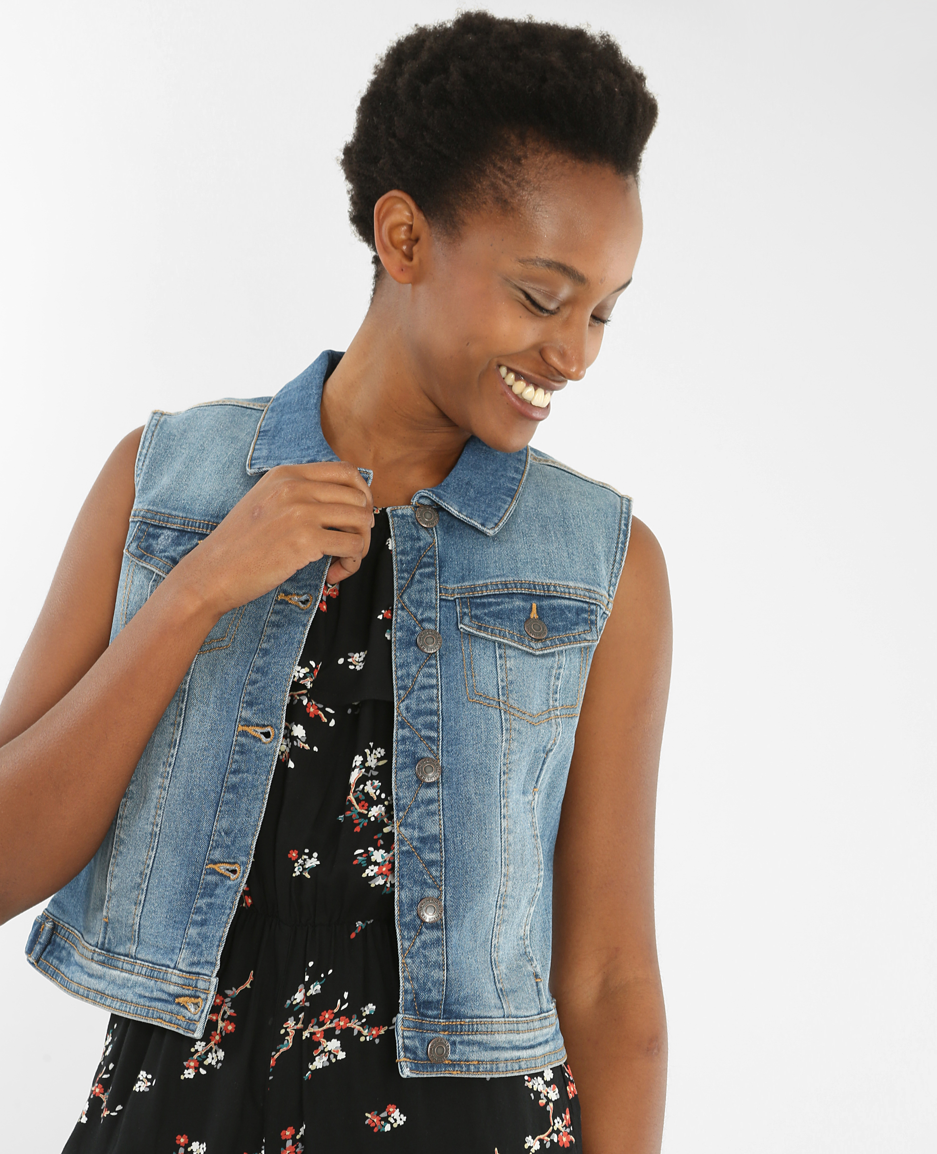 Veste en sale jeans manche courte