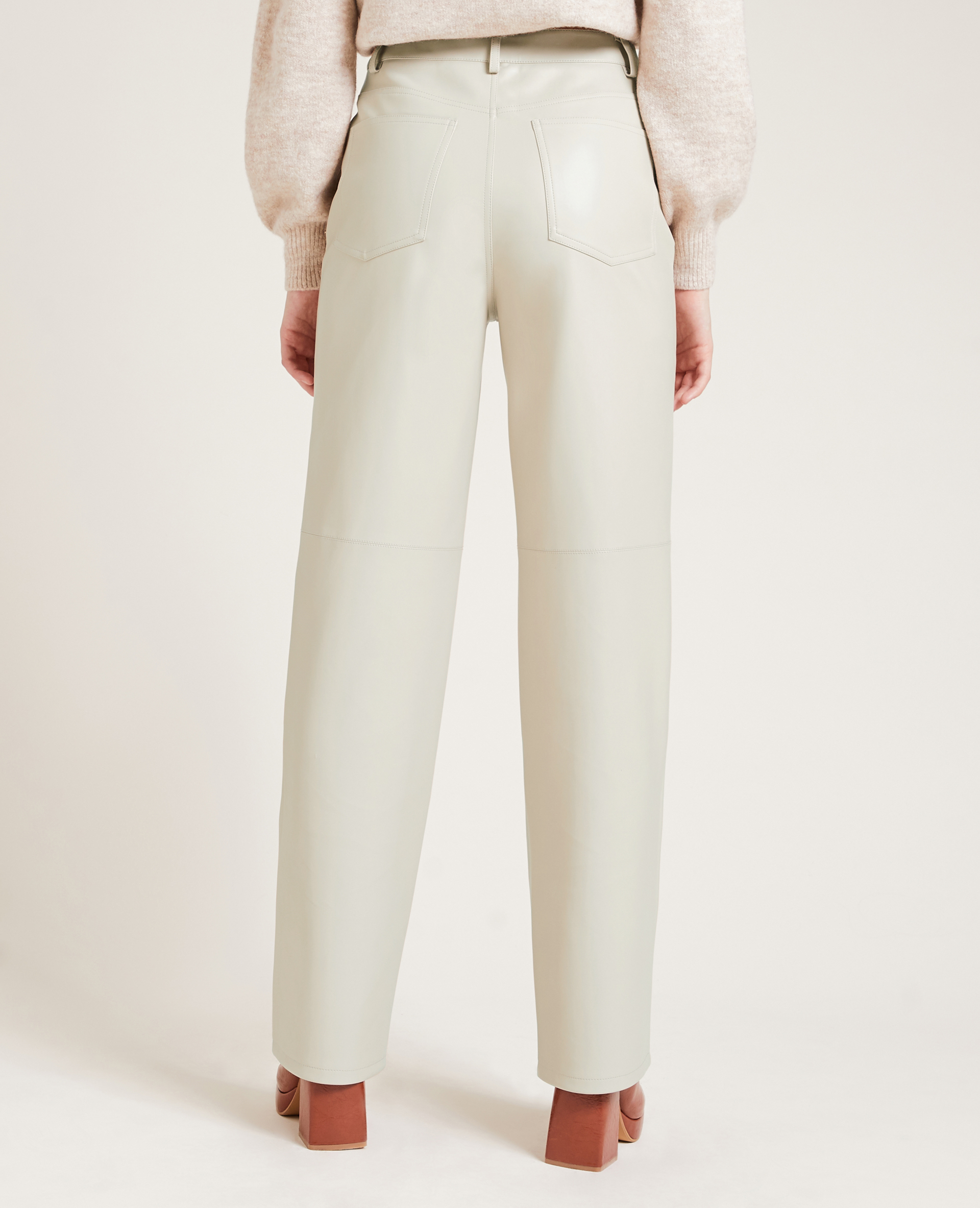 Pantalon droit en simili cuir écru - Pimkie