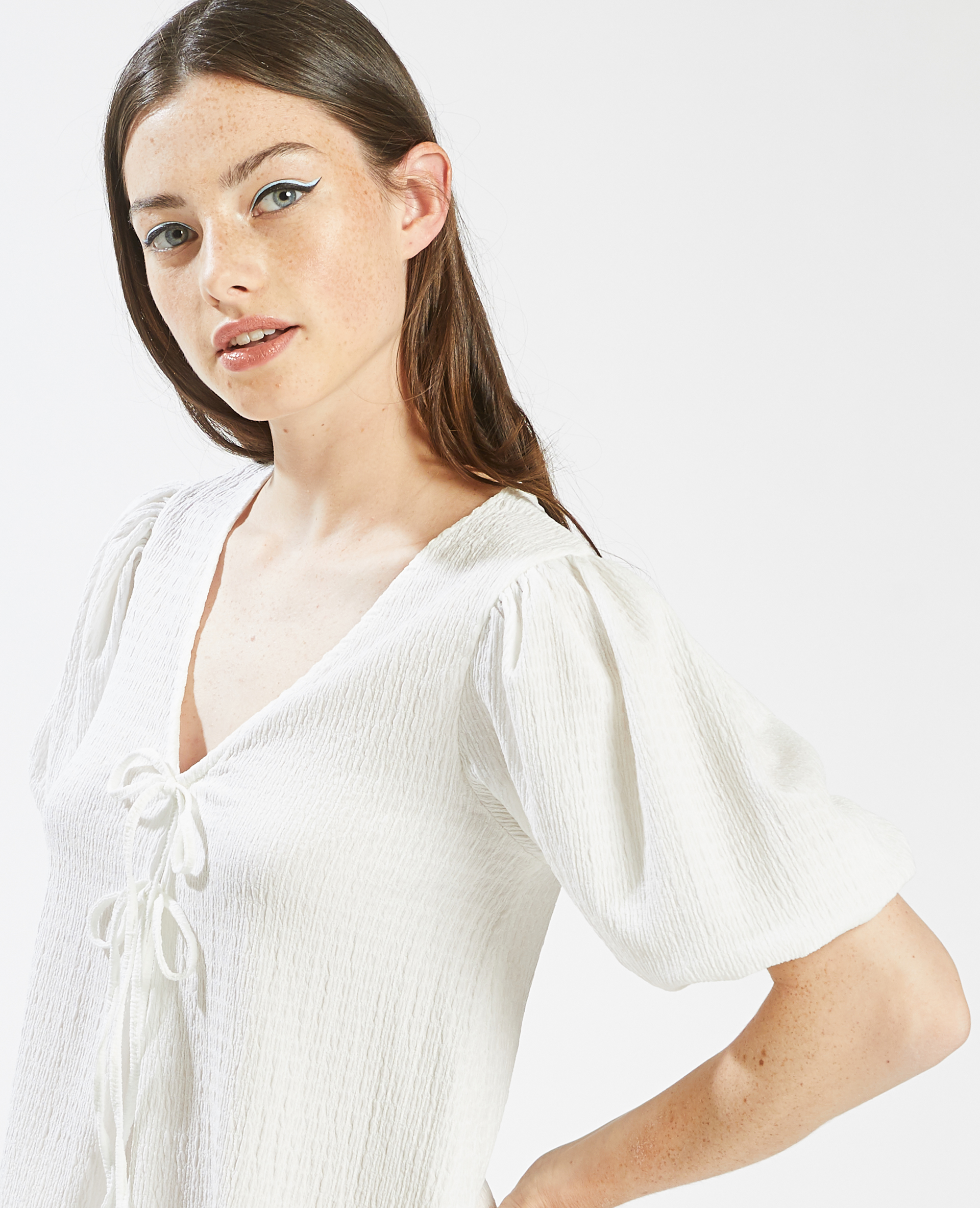 Top avec liens à nouer blanc - Pimkie