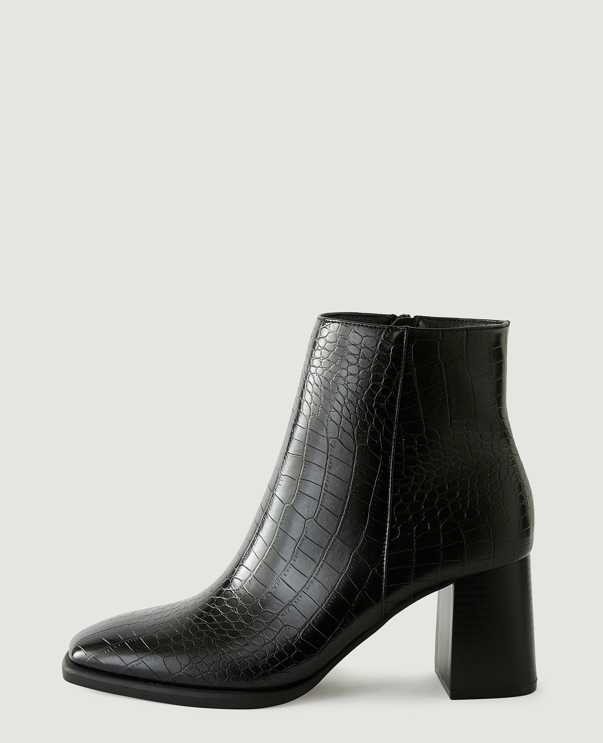 Bottine noire effet croco 2025