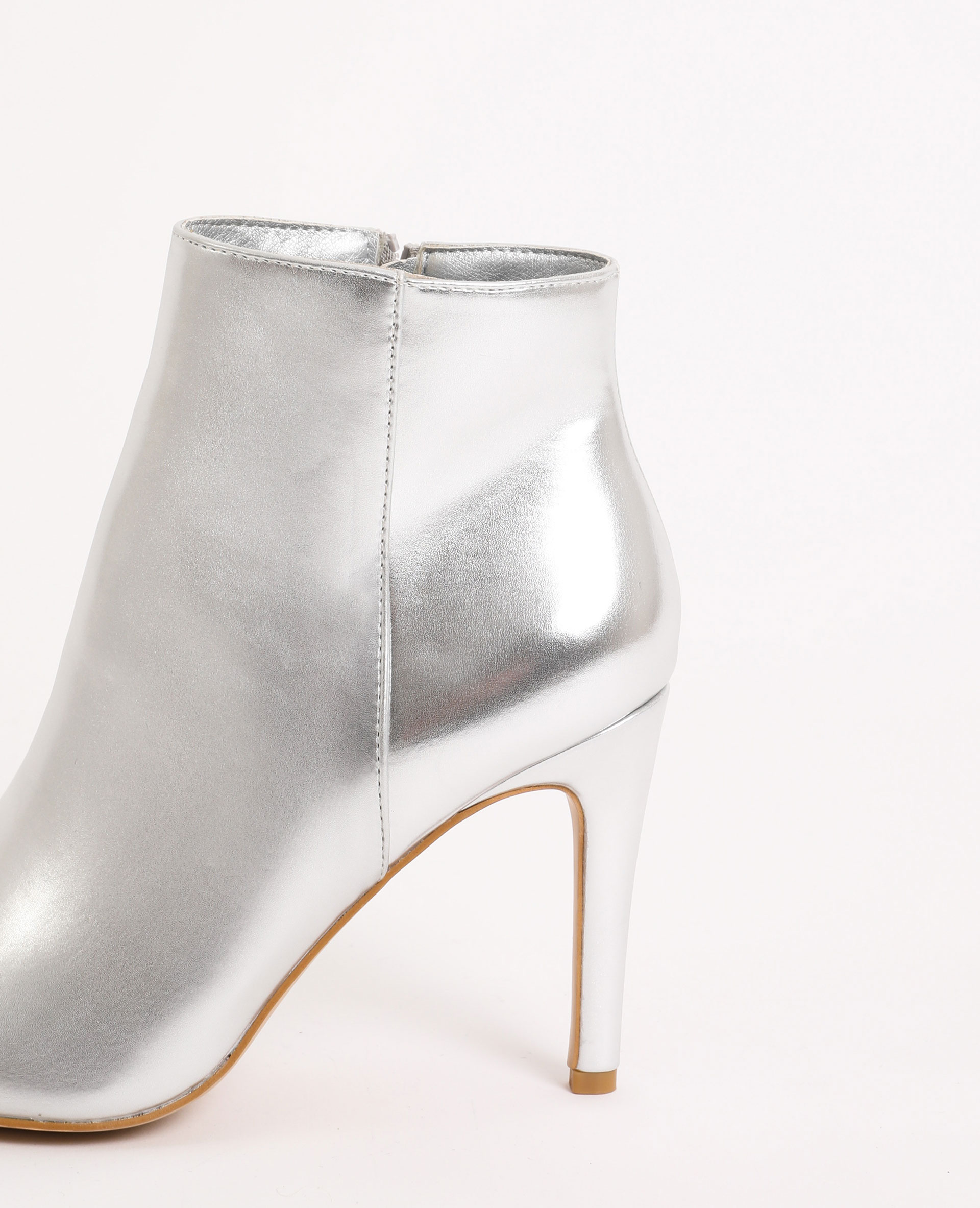 boots pointues plates