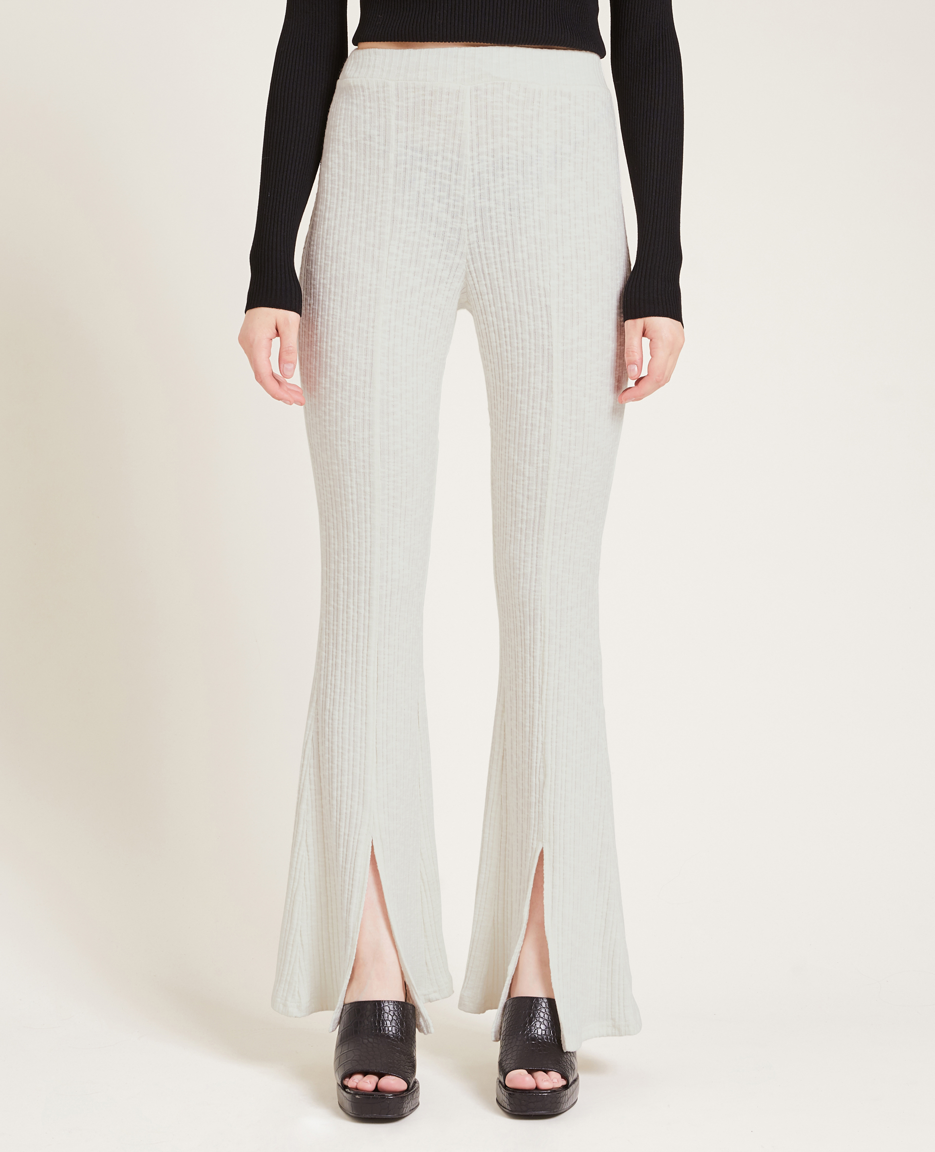 Pantalon flare en maille côtelée écru - Pimkie