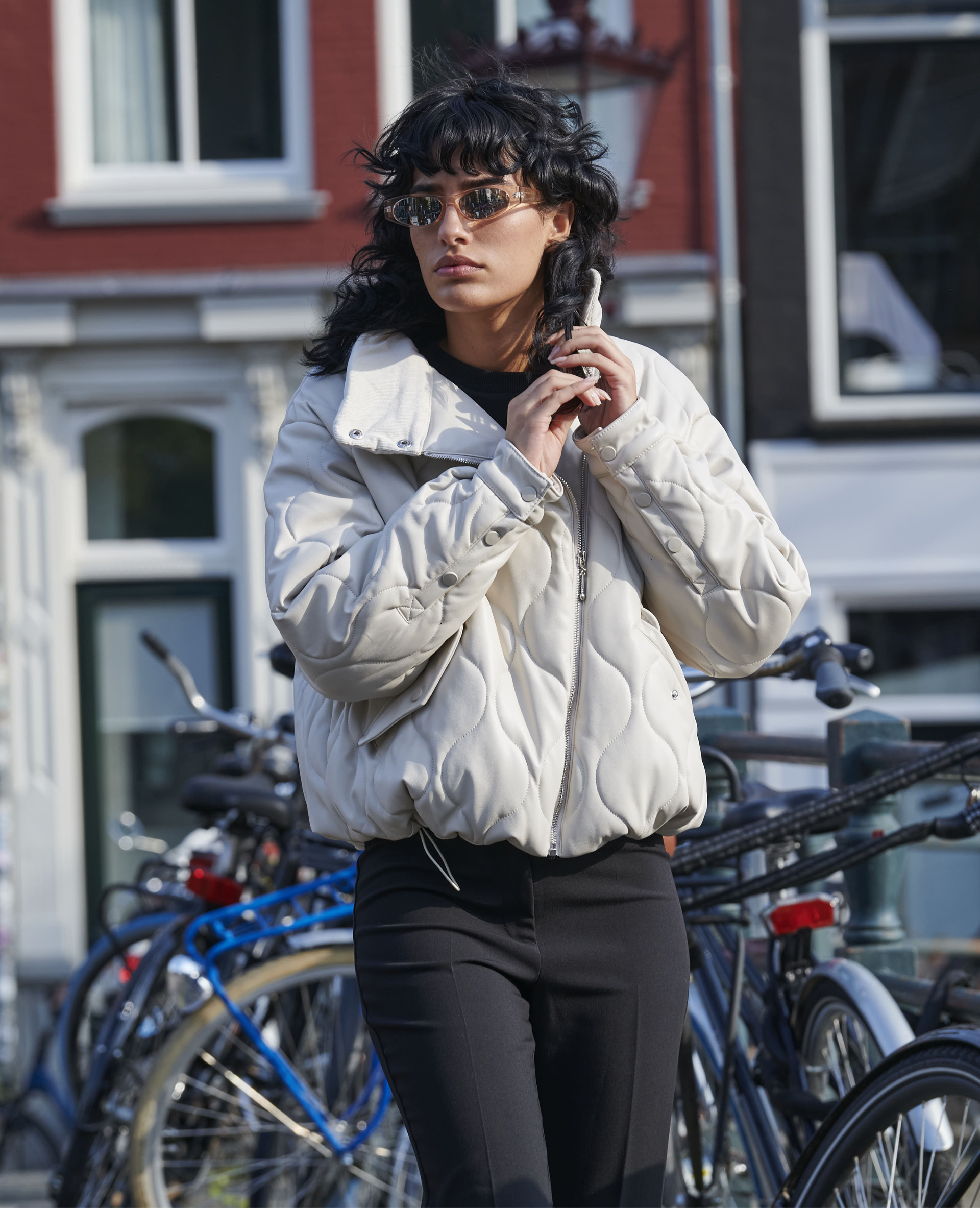 Blouson matelassé en simili cuir blanc cassé - Pimkie