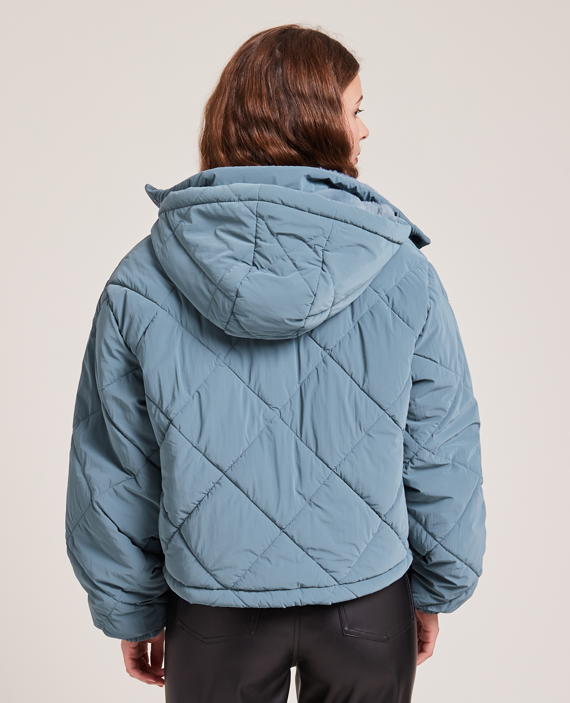 Doudoune cropped avec capuche fourrée bleu - Pimkie