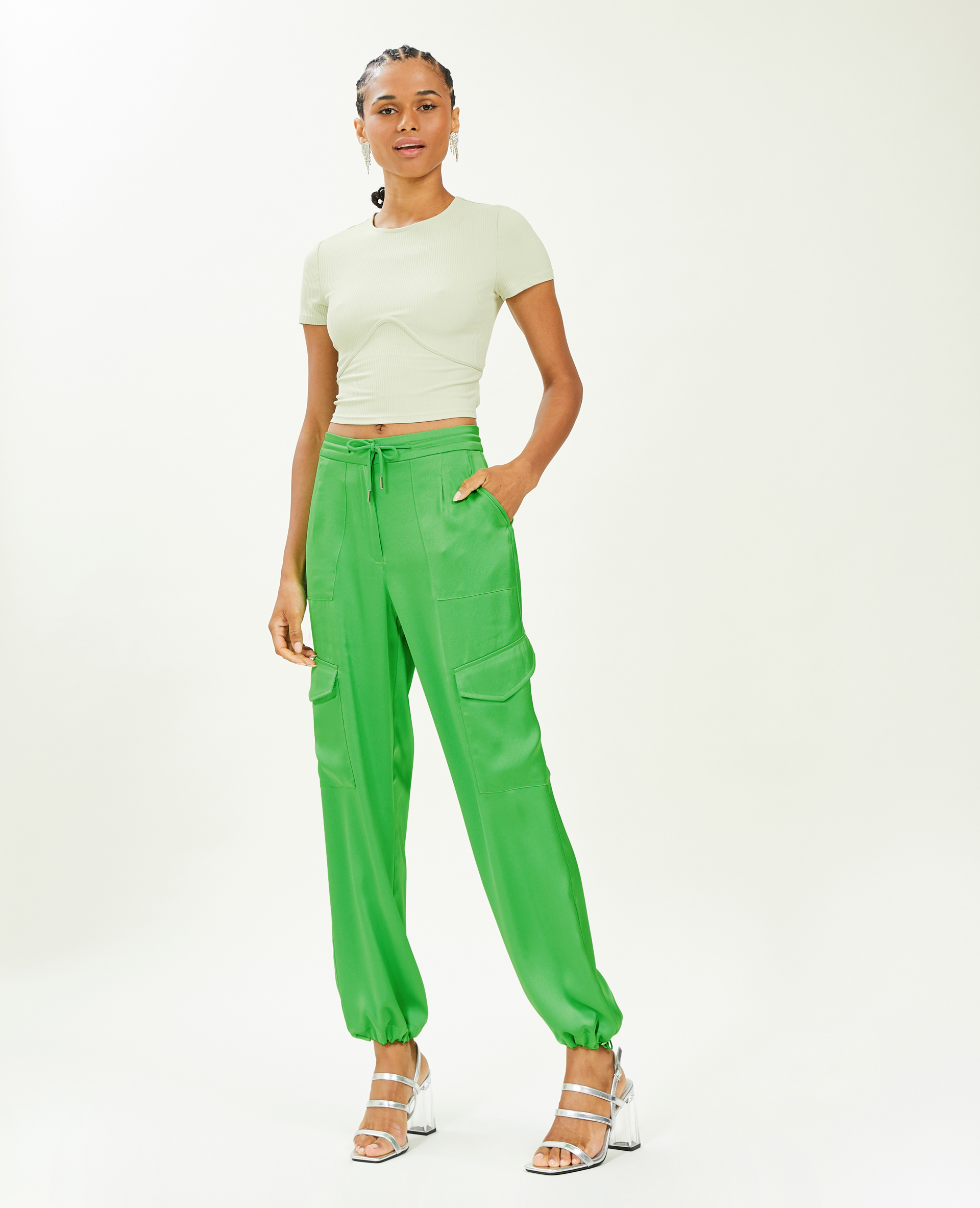 Pantalon cargo en tissu satiné vert - Pimkie