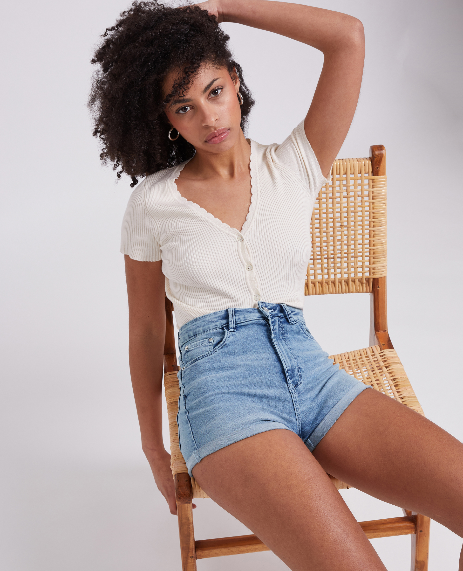 Short en jean bords roulottés bleu délavé - Pimkie