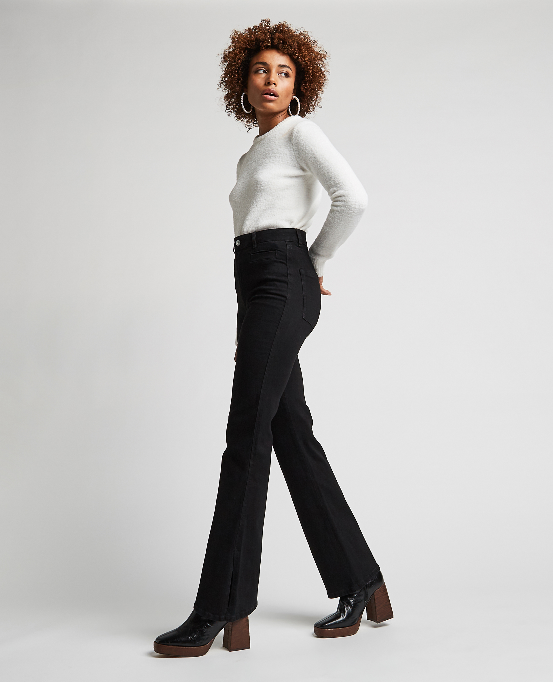 Jean flare avec fentes côtés noir - Pimkie
