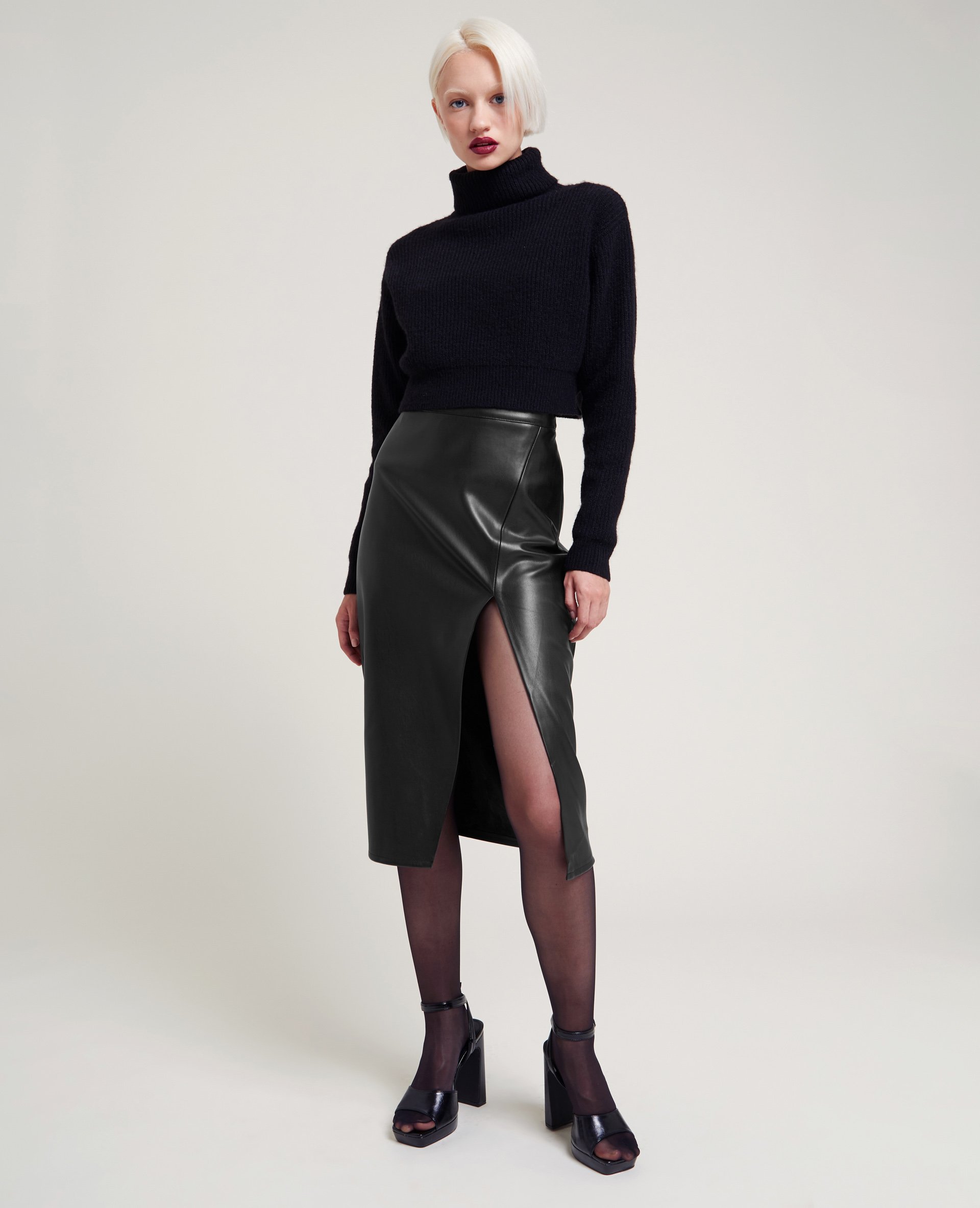 Jupe en simili cuir zara hot sale