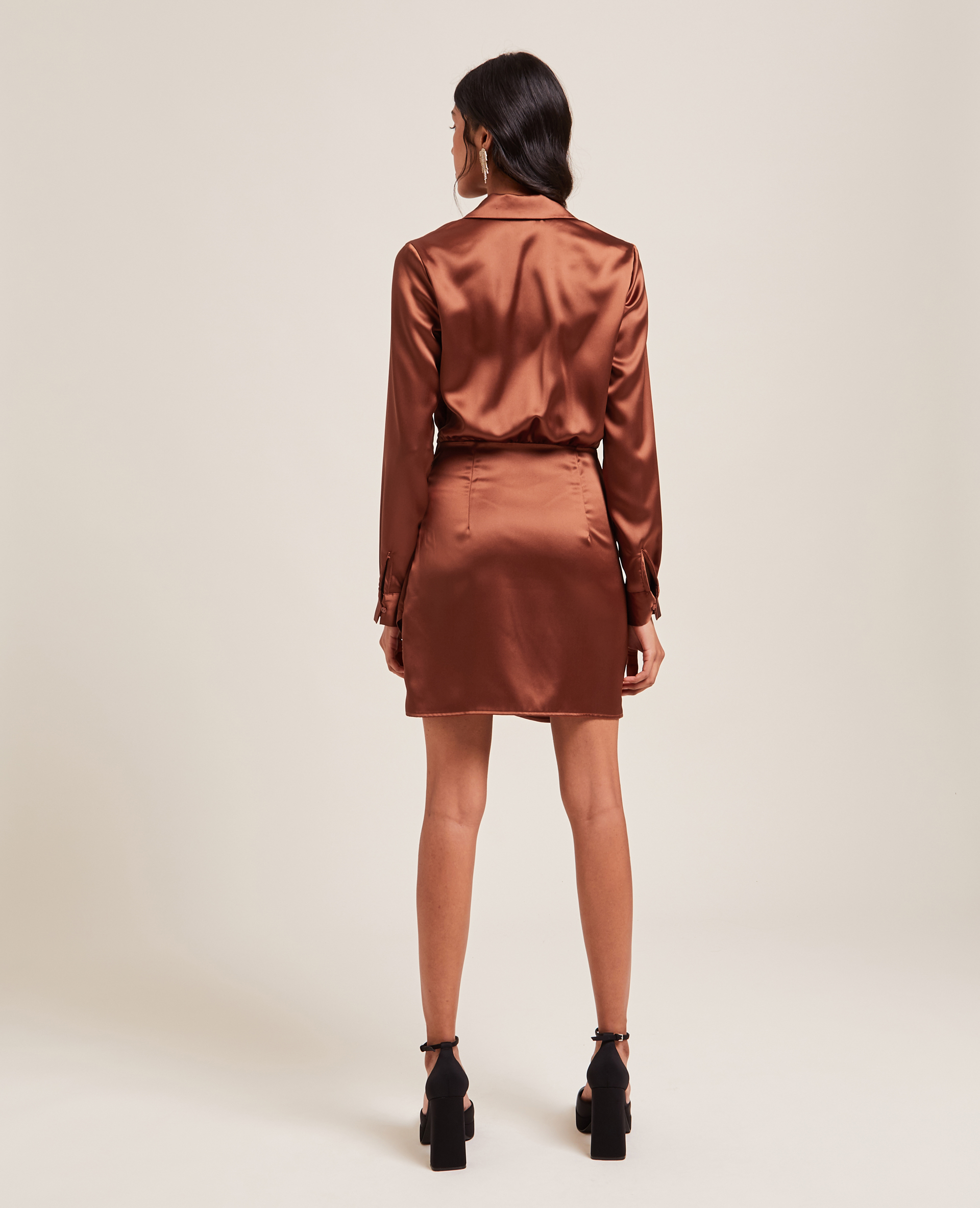 Robe courte cache-cœur en satin orange - Pimkie