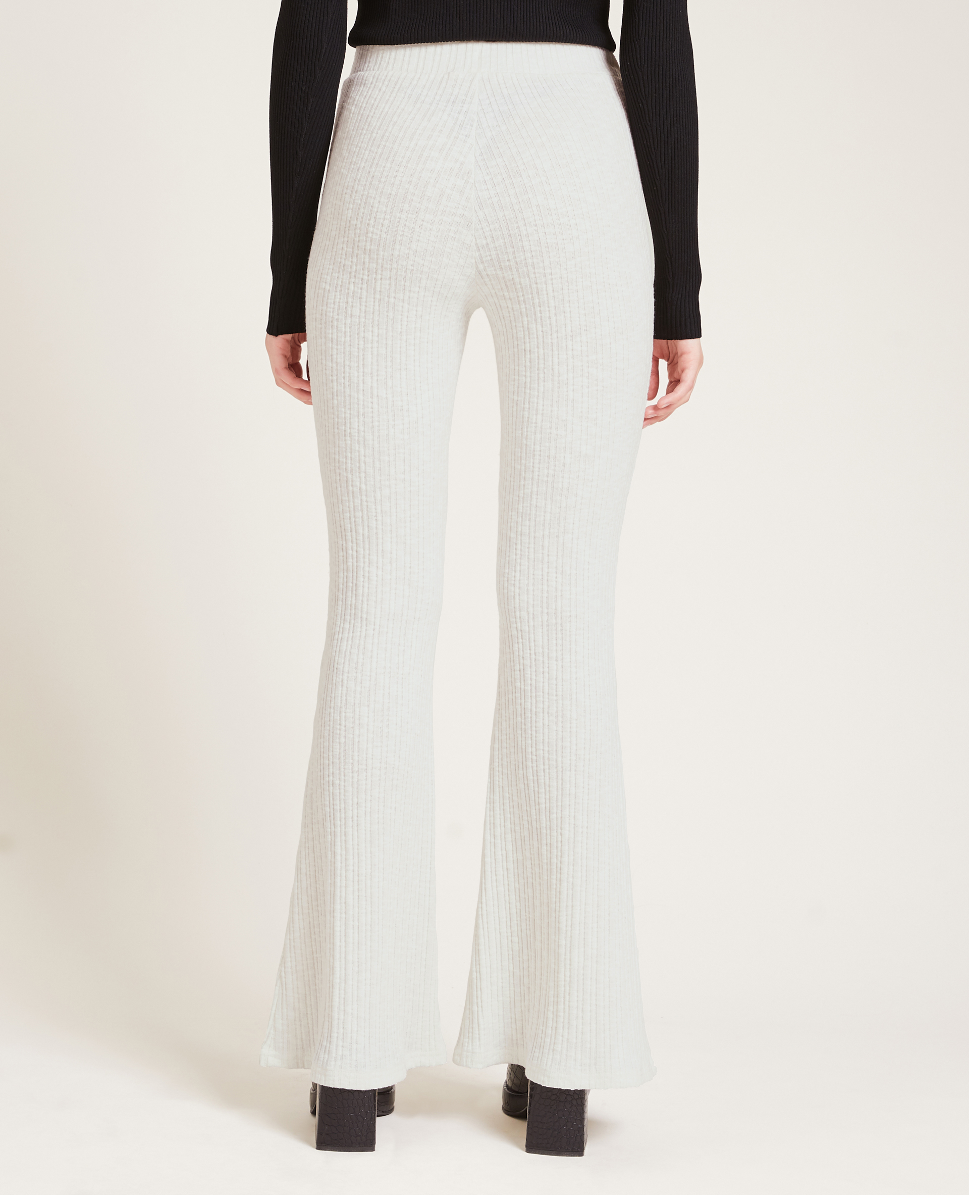 Pantalon flare en maille côtelée écru - Pimkie