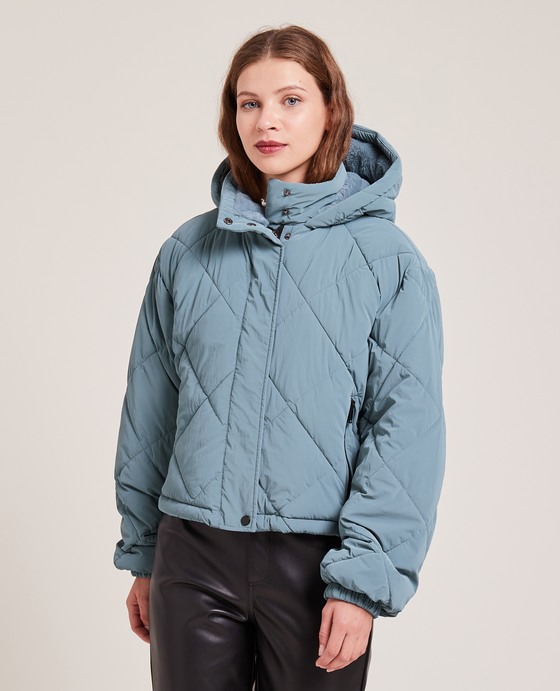 Doudoune cropped avec capuche fourrée bleu - Pimkie