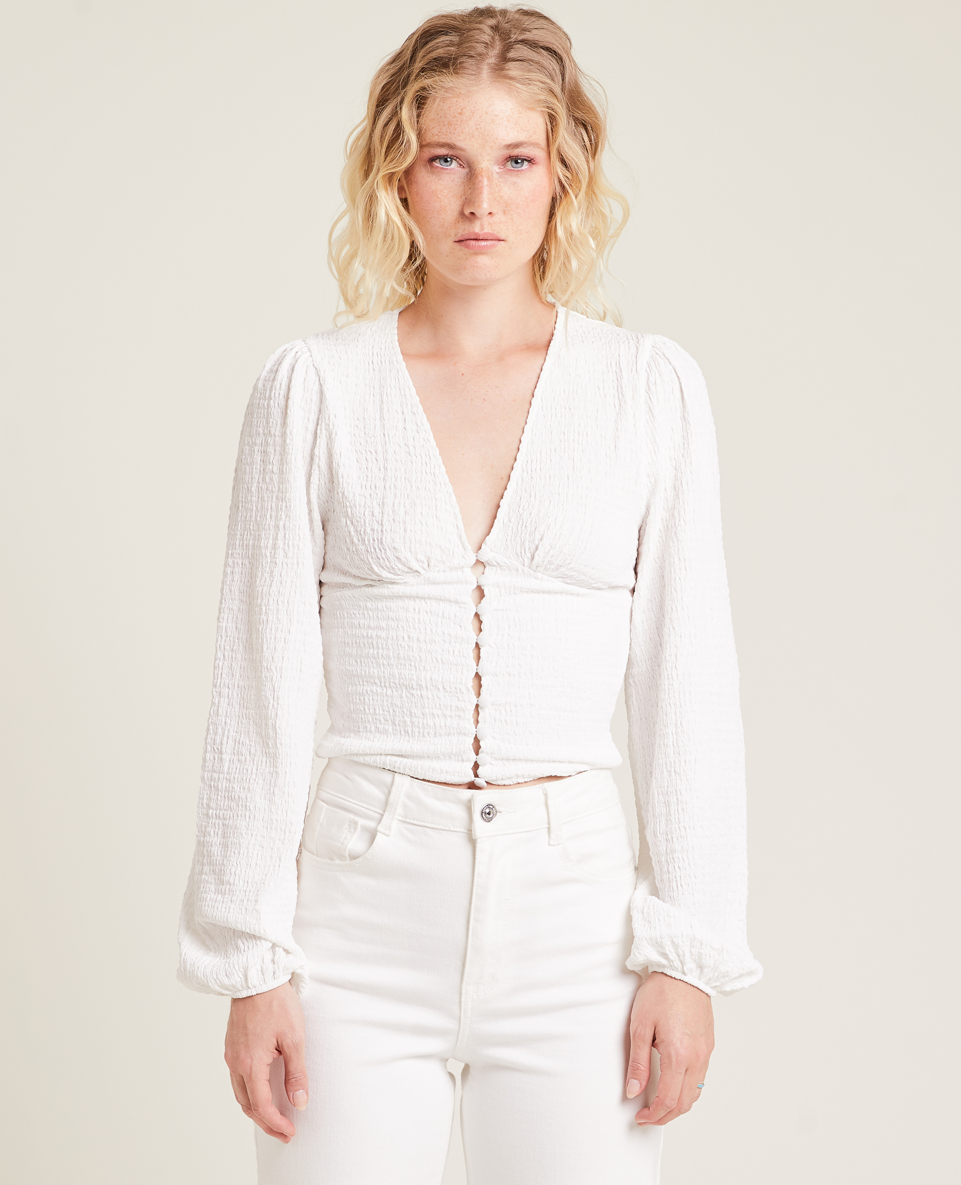 Blouse boutonnée en tissu texturé blanc - Pimkie